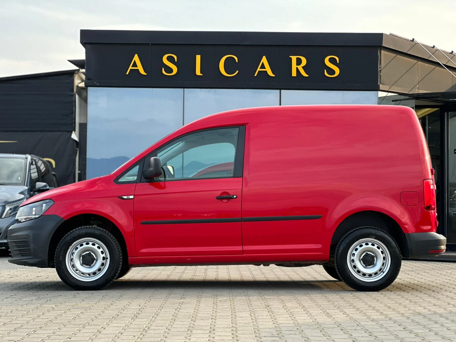 VW Caddy / 2.0TDI / 4X4 / TOP /, снимка 2 - Автомобили и джипове - 53897609