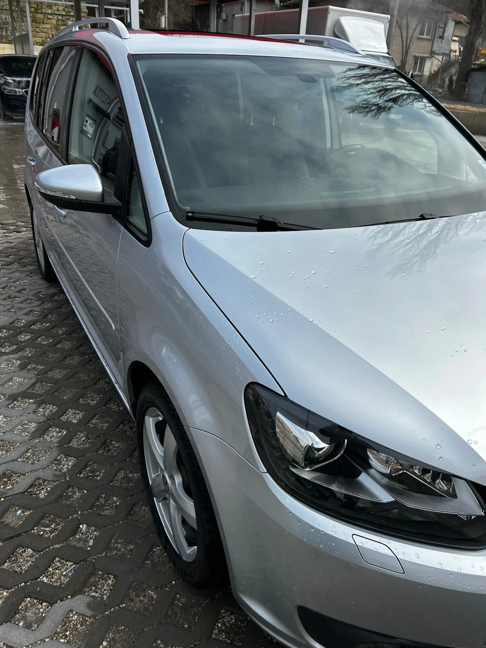 VW Touran 2.0 TDI, снимка 4 - Автомобили и джипове - 53927080