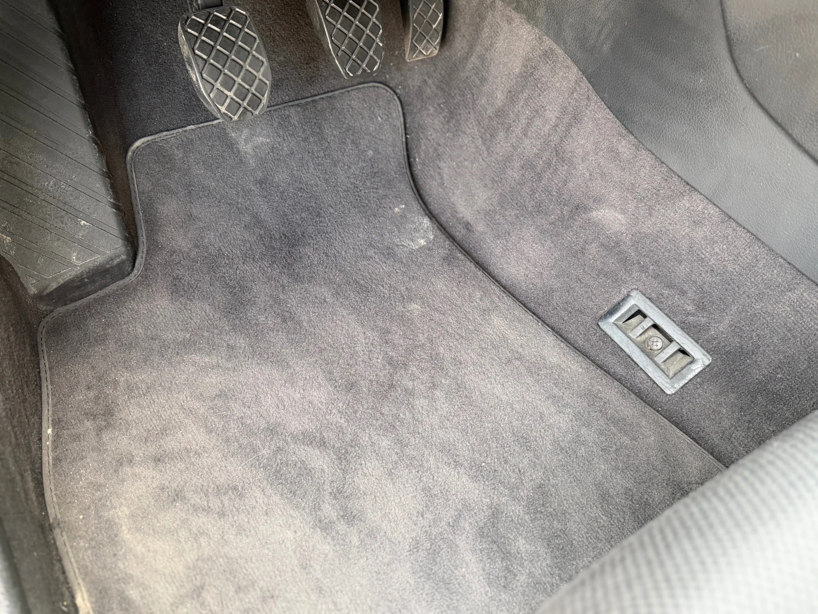 Audi A4 * 198 ХИЛЯДИ* 1.9 TDI-131* 6 СКОРОСТИ* , снимка 16 - Автомобили и джипове - 54001112