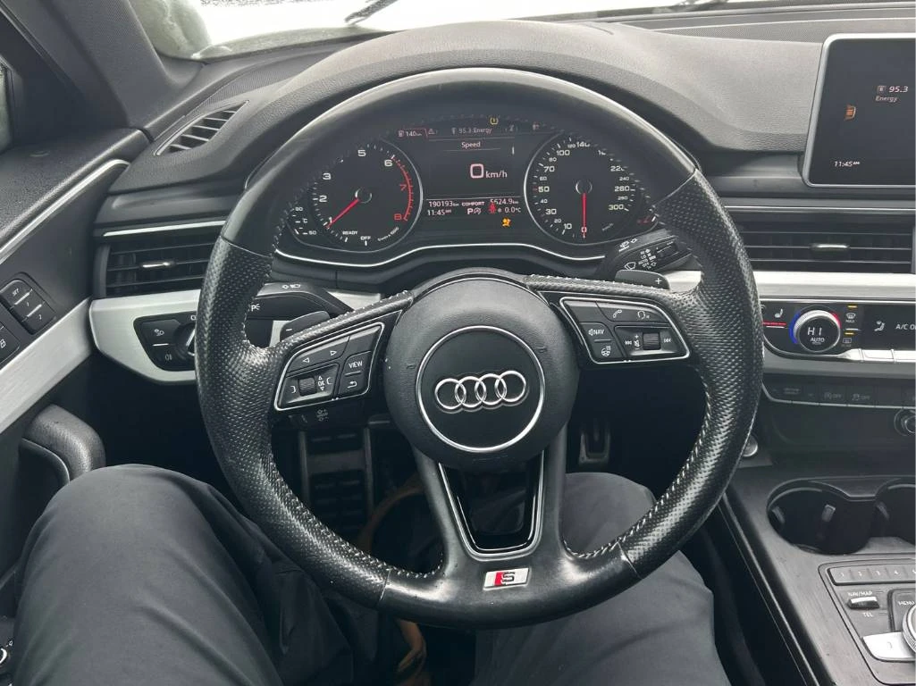 Audi A4 Progressiv * CARFAX* ОТ ПРЕДСТАВИТЕЛСВТО, снимка 8 - Автомобили и джипове - 54094464