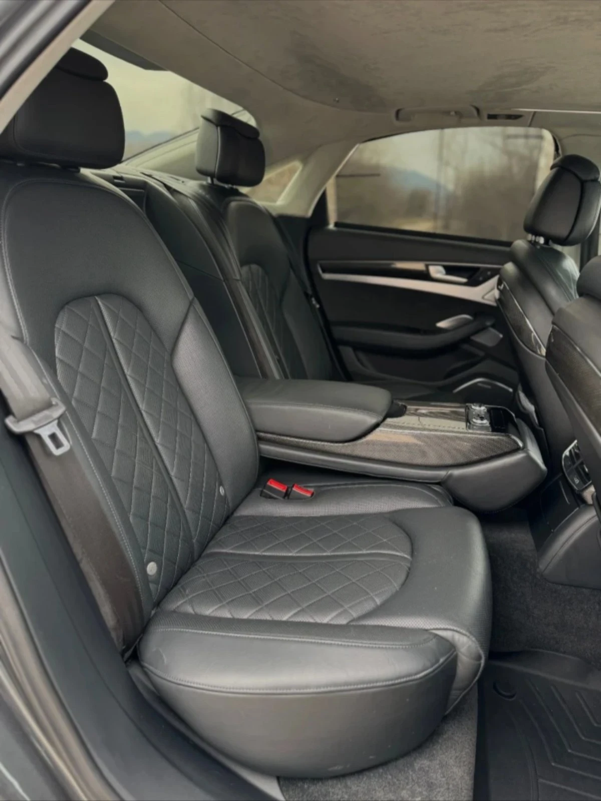 Audi A8 S8 Carbon, снимка 4 - Автомобили и джипове - 54296361