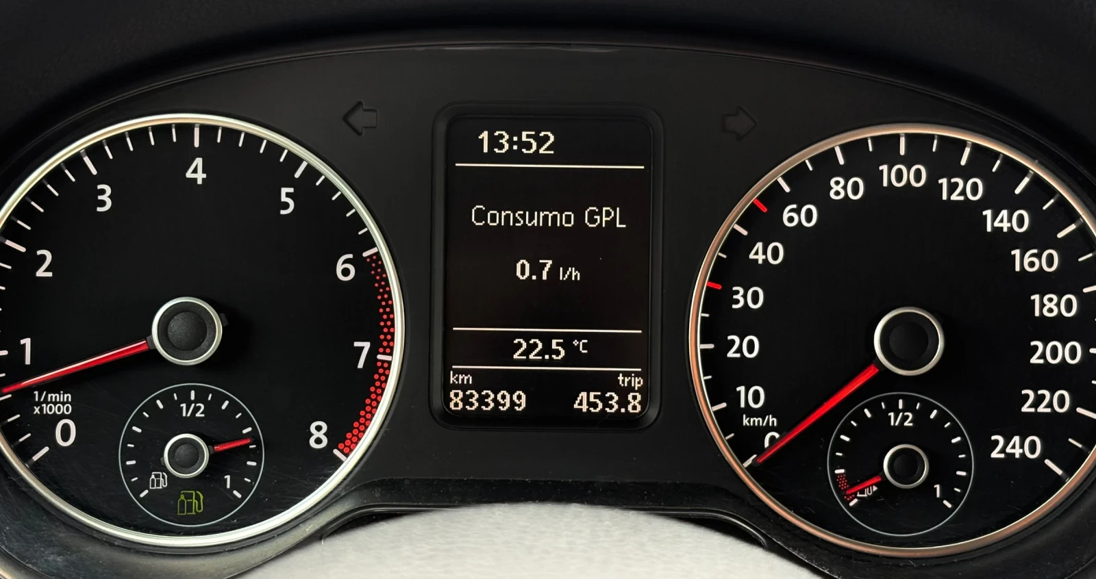 VW Polo 1.6LPG, 80 000км, ФАБРИЧНА ГАЗ, EURO 5B, снимка 16 - Автомобили и джипове - 54565397