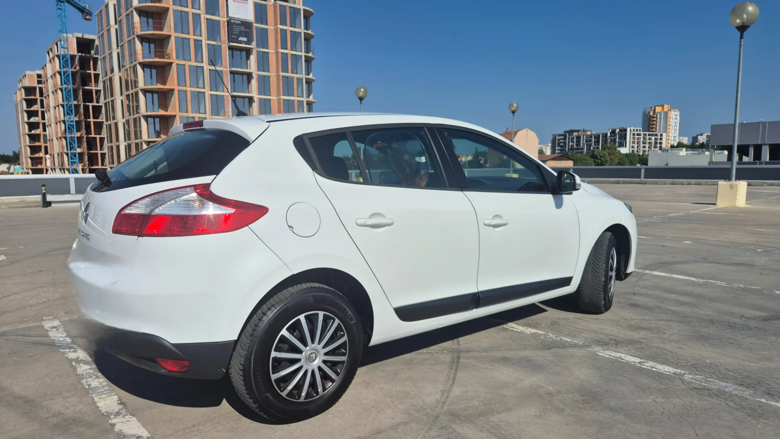 Renault Megane 1.5 DCI, снимка 3 - Автомобили и джипове - 54850012