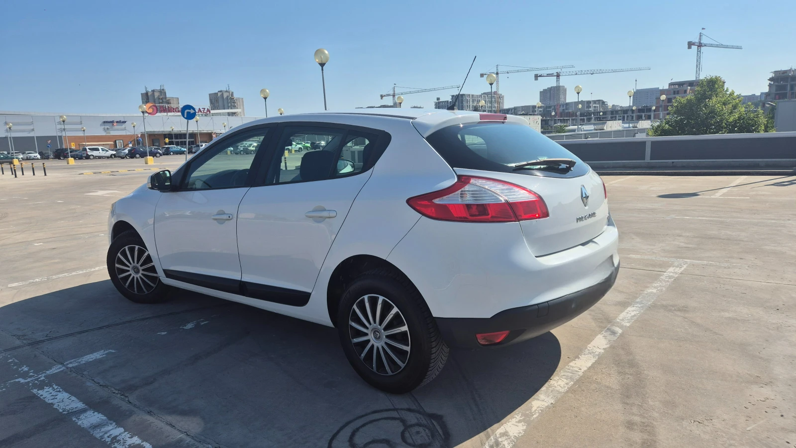 Renault Megane 1.5 DCI, снимка 6 - Автомобили и джипове - 54850012