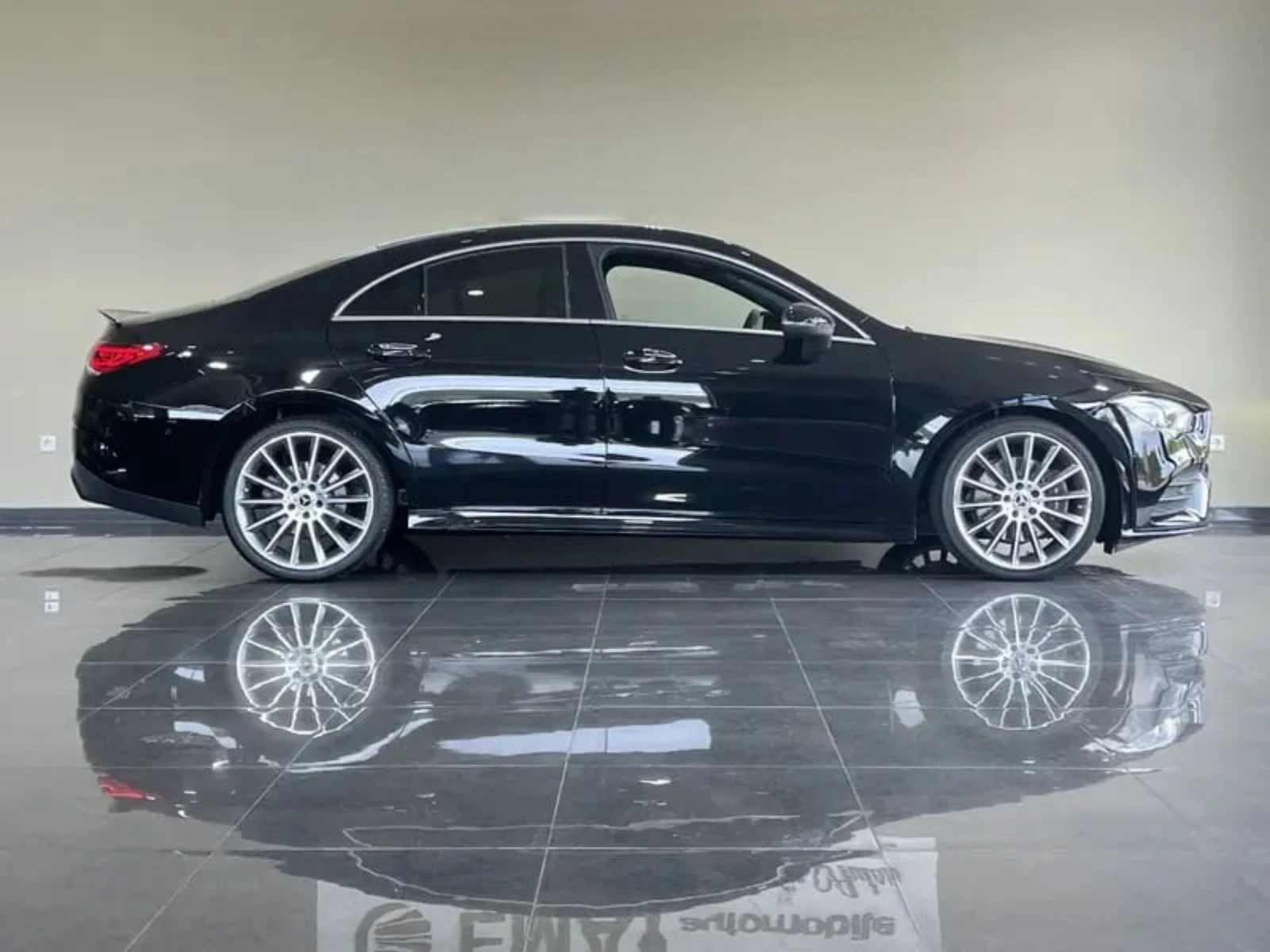 Mercedes-Benz CLA 200 CLA 45 AMG PAKET, снимка 4 - Автомобили и джипове - 54885610