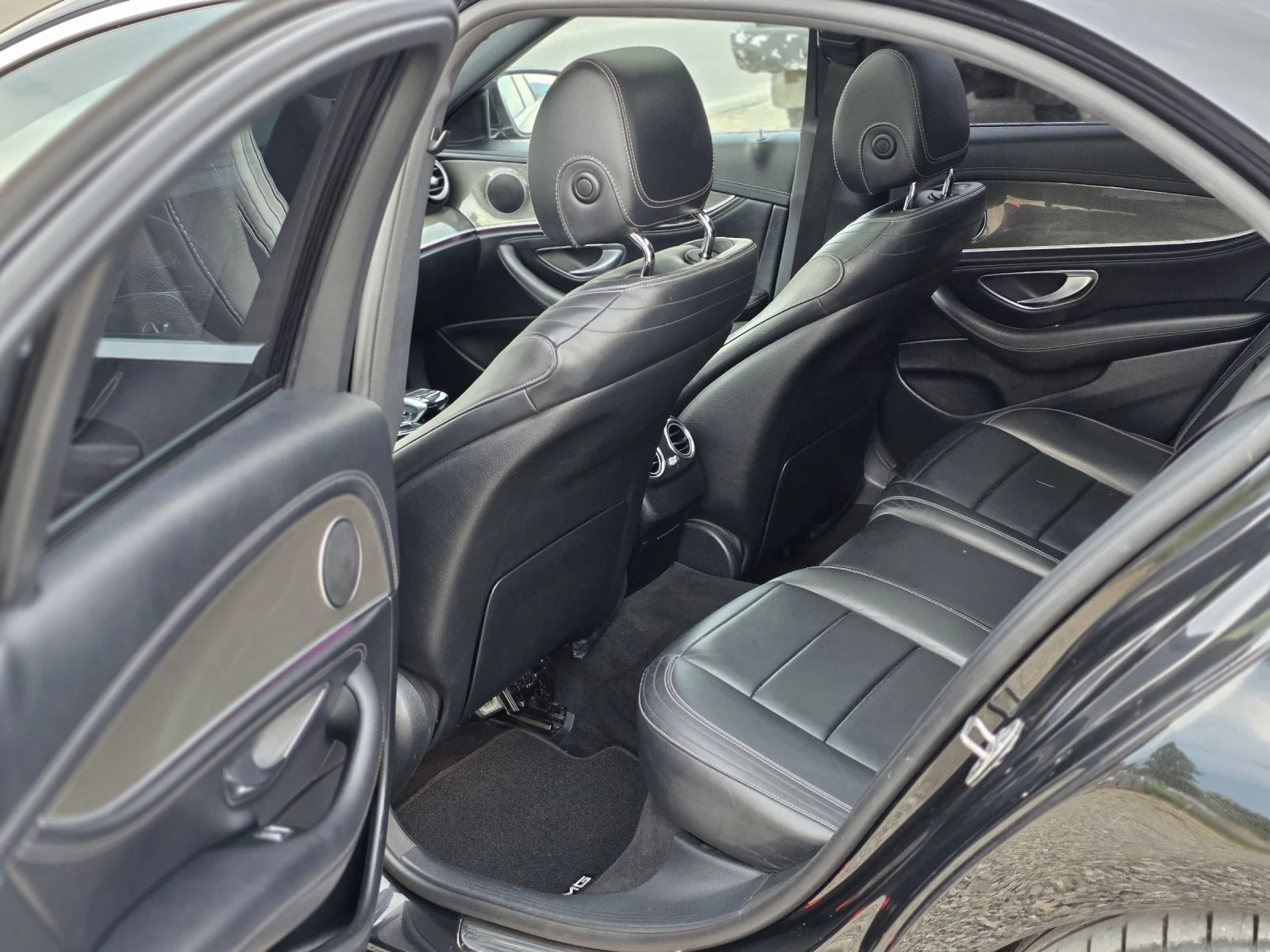 Mercedes-Benz E 220 2.2 CDI 194 k.c. AMG-Pack Full  ЛИЗИНГ, снимка 10 - Автомобили и джипове - 55317102