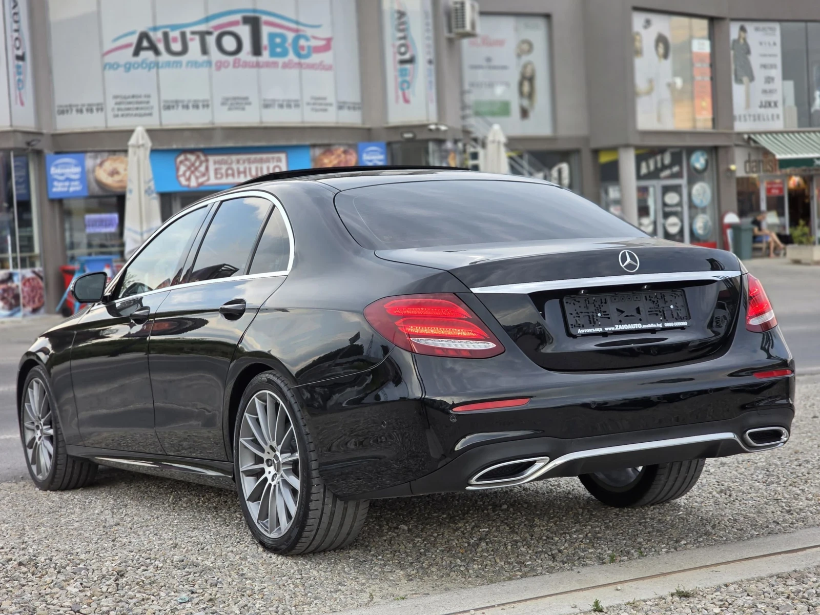 Mercedes-Benz E 220 2.2 CDI 194 k.c. AMG-Pack Full  ЛИЗИНГ, снимка 3 - Автомобили и джипове - 55317102