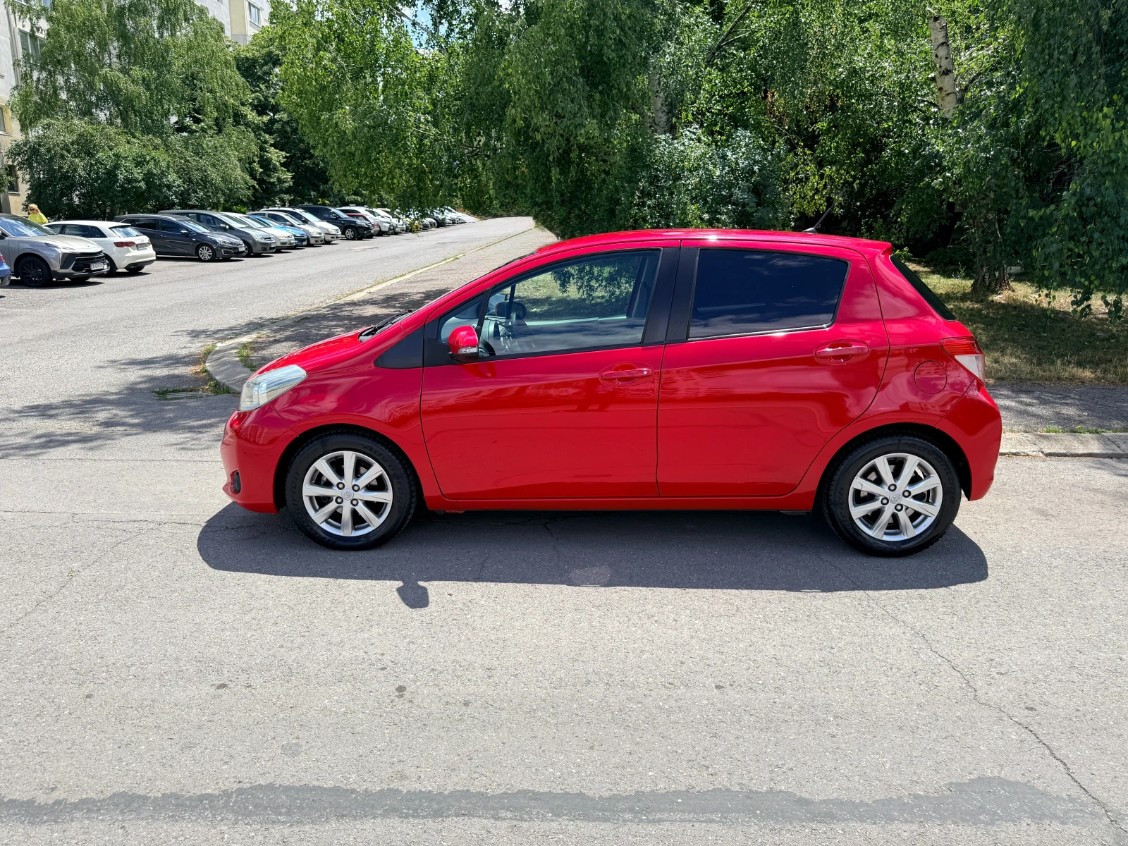 Toyota Yaris 1.4 D-4D, снимка 2 - Автомобили и джипове - 55415079