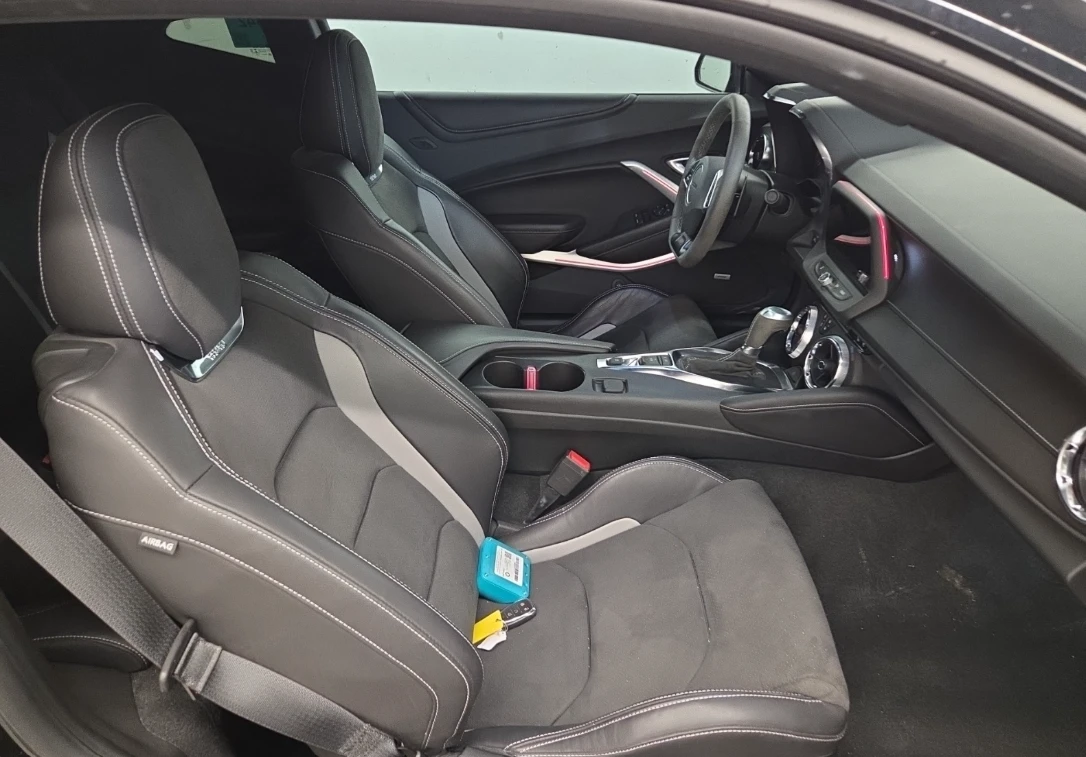 Chevrolet Camaro * 2SS* Perf.Intake* HUD* Blind Spot* Back Cam* Bos, снимка 13 - Автомобили и джипове - 55434739