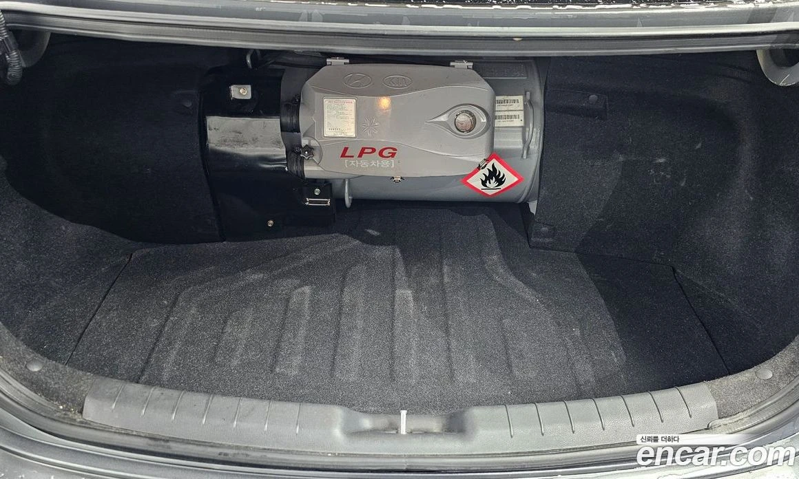 Hyundai Elantra 1.6 LPi Smart(Rental), снимка 15 - Автомобили и джипове - 55972702