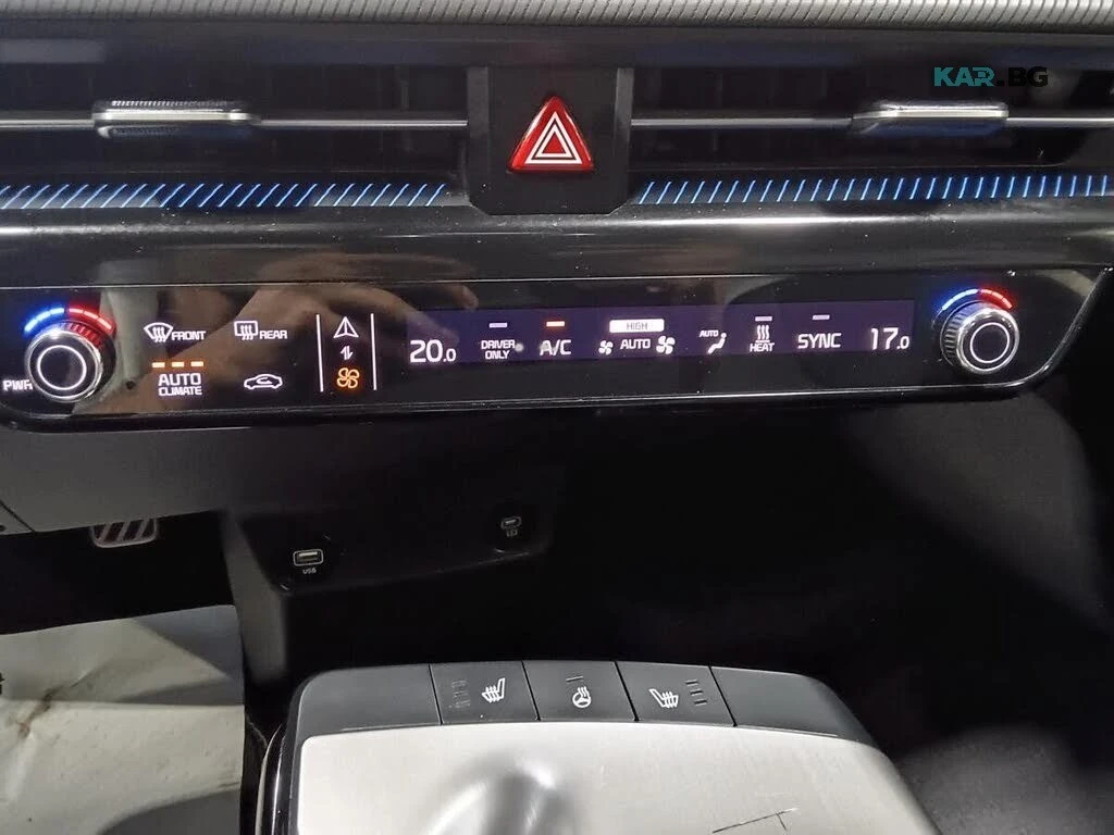 Kia EV6 LONG RANGE* 4X4* GT-LINE* , снимка 15 - Автомобили и джипове - 56162179