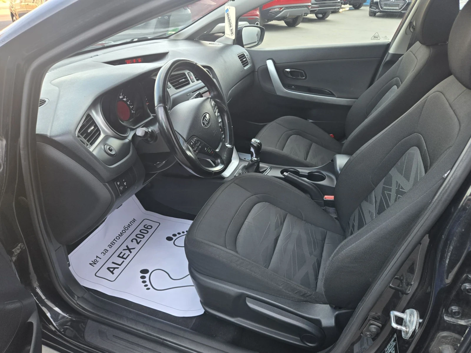 Kia Ceed, снимка 7 - Автомобили и джипове - 56431109
