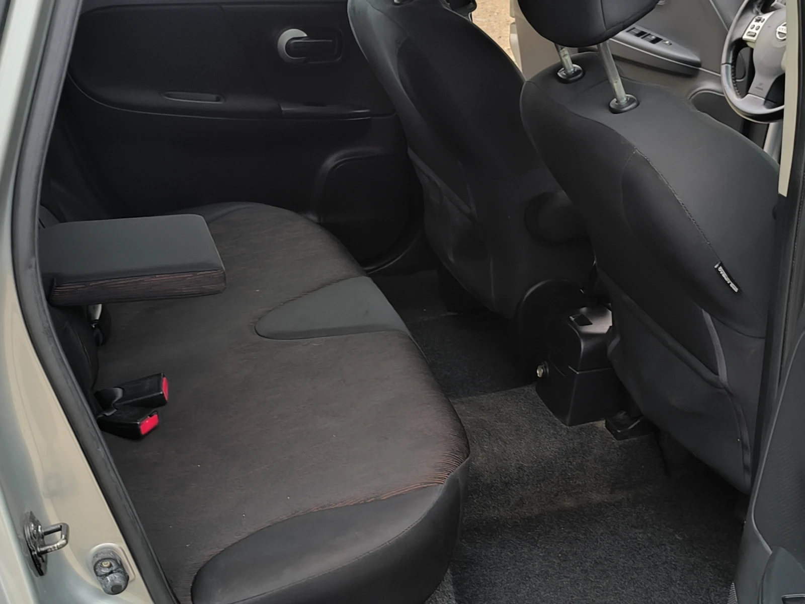 Nissan Note 1, 4 I, снимка 12 - Автомобили и джипове - 56731409