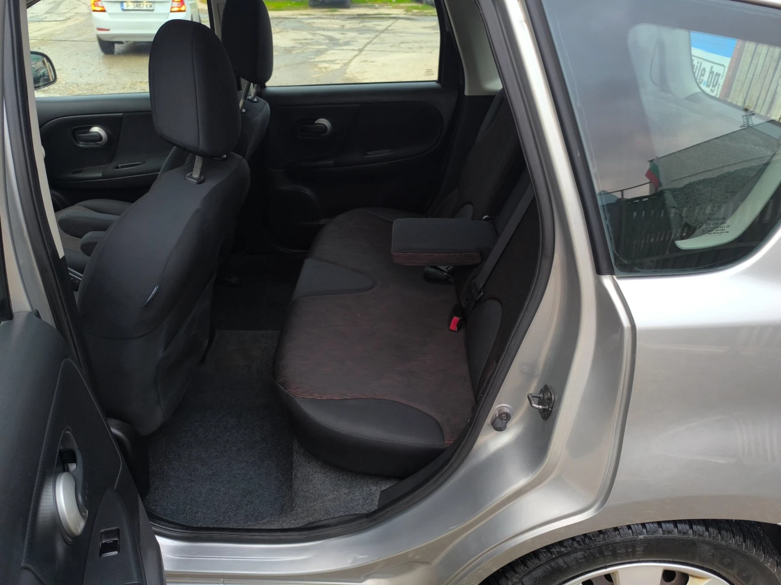 Nissan Note 1, 4 I, снимка 10 - Автомобили и джипове - 56731409
