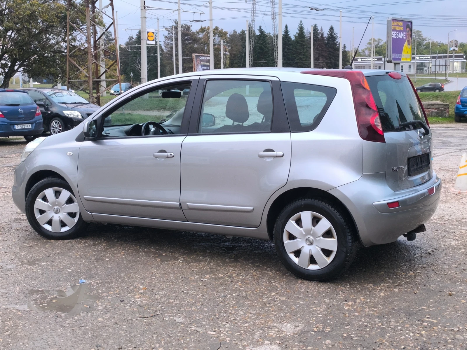 Nissan Note 1, 4 I, снимка 4 - Автомобили и джипове - 56731409