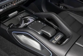 Обява за продажба на Mercedes-Benz GLE 400 e 4Matic = AMG Line = Premium Plus Гаранция ~ 214 608 лв. - изображение 7