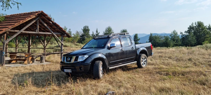 Nissan Navara D40, снимка 1 - Автомобили и джипове - 47593068