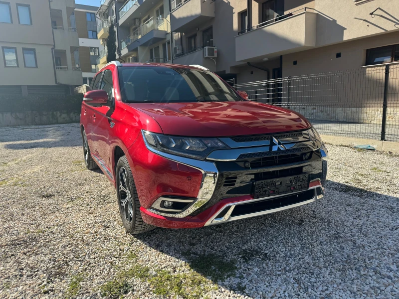 Mitsubishi Outlander, снимка 2 - Автомобили и джипове - 49082816