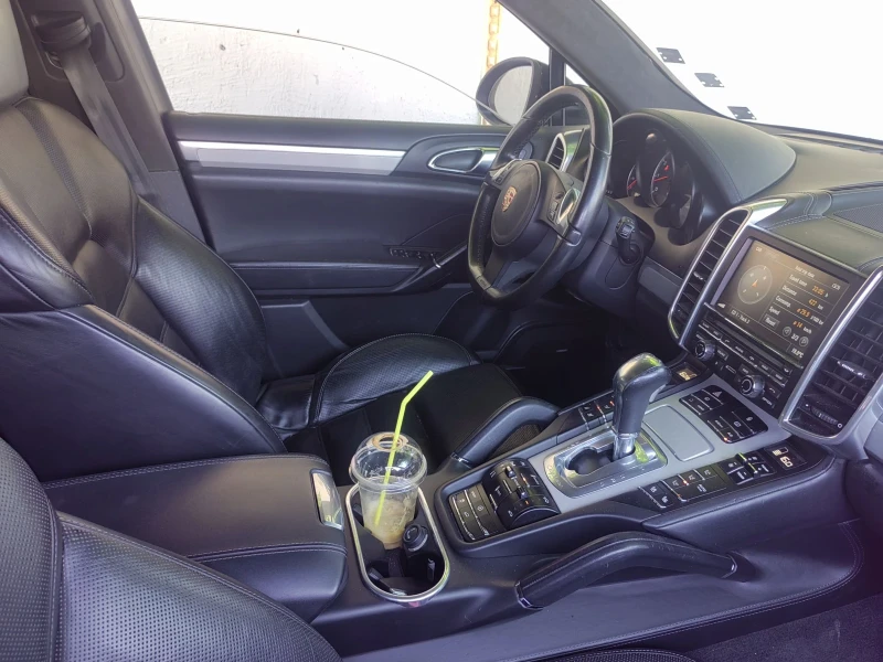 Porsche Cayenne 4800, снимка 4 - Автомобили и джипове - 52530283