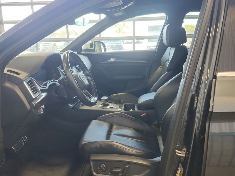 Audi SQ5 Technik* SQ5* Обдух* Подгрев* Пано, снимка 6 - Автомобили и джипове - 52318059