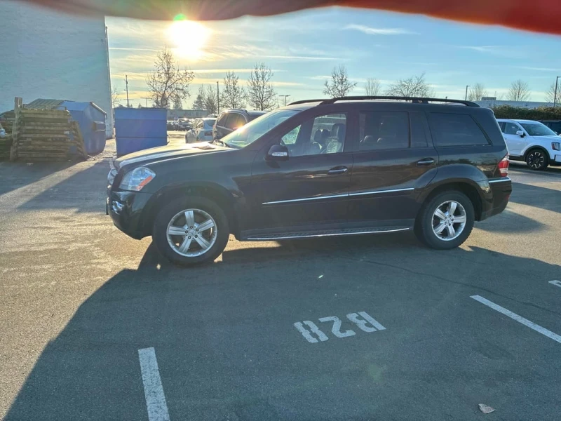 Mercedes-Benz GL * 4.6L * CARFAX * БЕЗ ПЪРВОНАЧАЛНА ВНОСКА, снимка 2 - Автомобили и джипове - 53158812