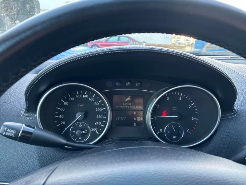 Mercedes-Benz GL * 4.6L * CARFAX * БЕЗ ПЪРВОНАЧАЛНА ВНОСКА, снимка 8 - Автомобили и джипове - 53158812