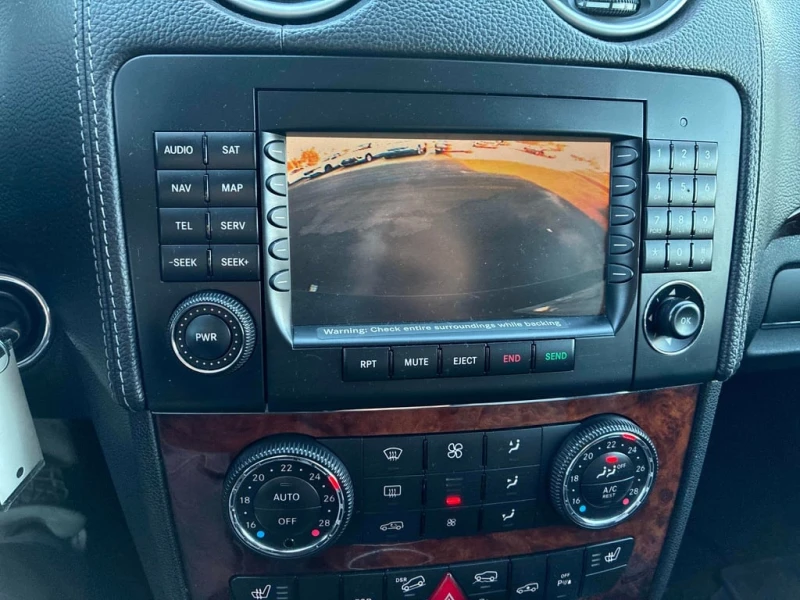 Mercedes-Benz GL * 4.6L * CARFAX * БЕЗ ПЪРВОНАЧАЛНА ВНОСКА, снимка 12 - Автомобили и джипове - 53158812