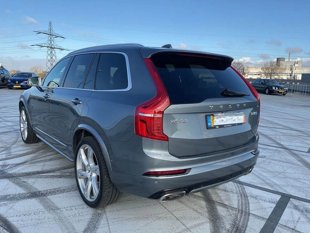 Volvo Xc90 Plug-in Hybrid R-Design AWD   392 к.с., Автоматик - изображение 3