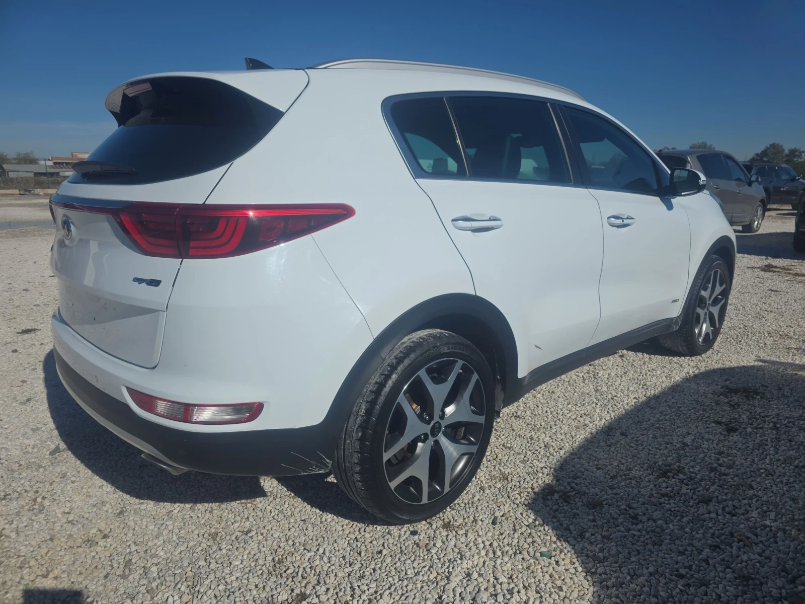 Kia Sportage GT Koja Navi Panorama4x4 - изображение 3