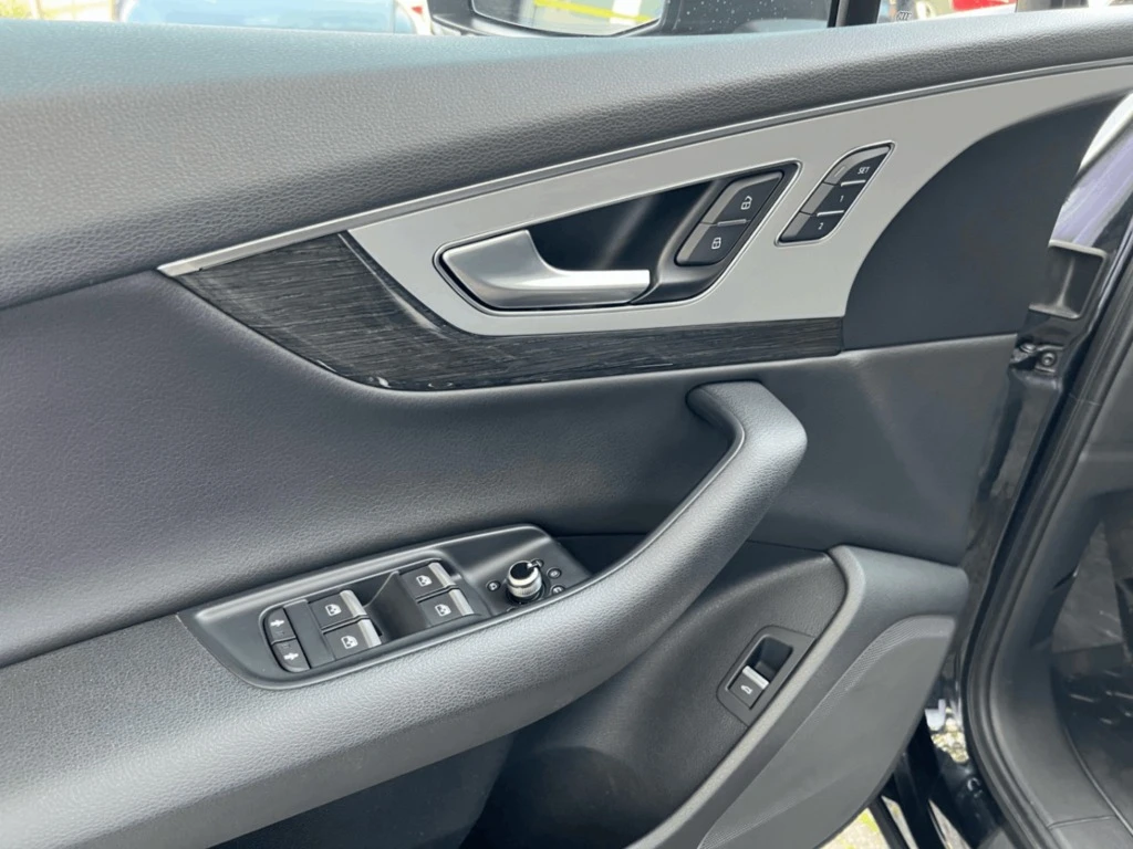 Audi Q7  3.0T Progressiv * * CARFAX * * АВТО КРЕДИТ * *  - изображение 7