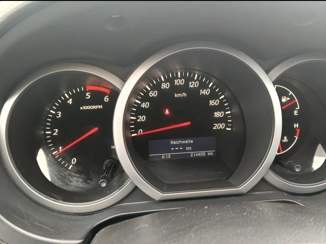 Suzuki Grand vitara, снимка 7 - Автомобили и джипове - 53918172