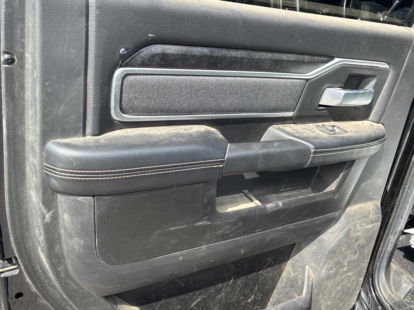 Dodge RAM 2500 * Big Horn * CARFAX * БЕЗ ПЪРВОНАЧАЛНА ВНОСКА, снимка 14 - Автомобили и джипове - 55986979
