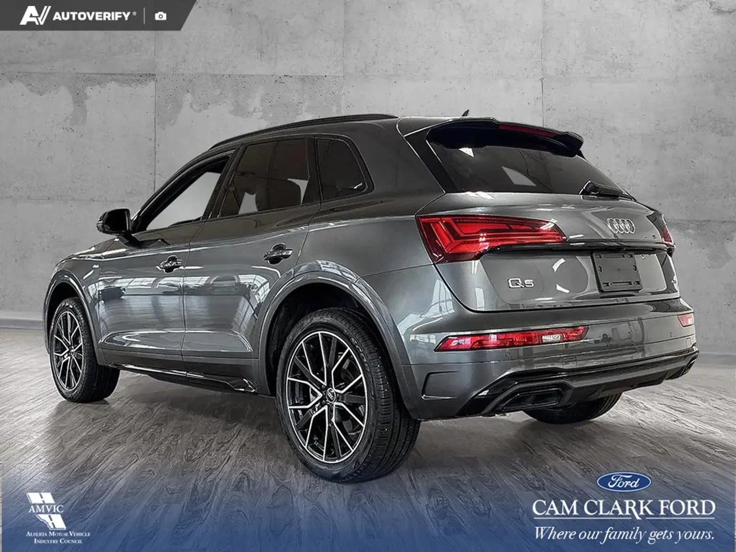 Audi Q5 TECHNIK S LINE Цена до България & АвтоКредит, снимка 4 - Автомобили и джипове - 56131091
