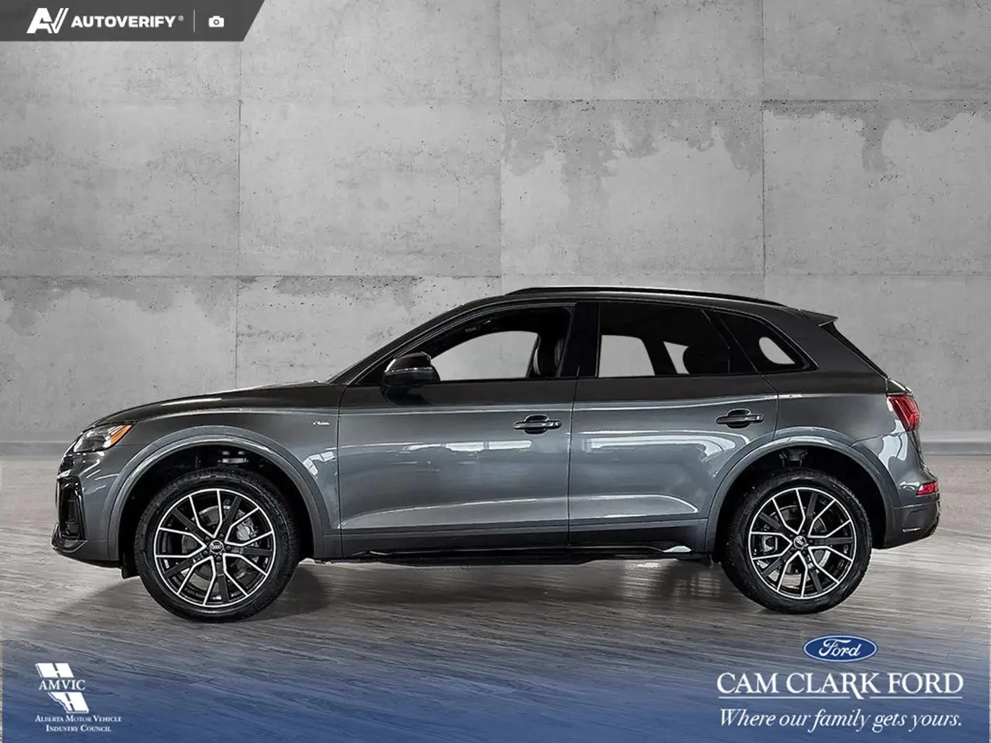 Audi Q5 TECHNIK S LINE Цена до България & АвтоКредит, снимка 3 - Автомобили и джипове - 56131091