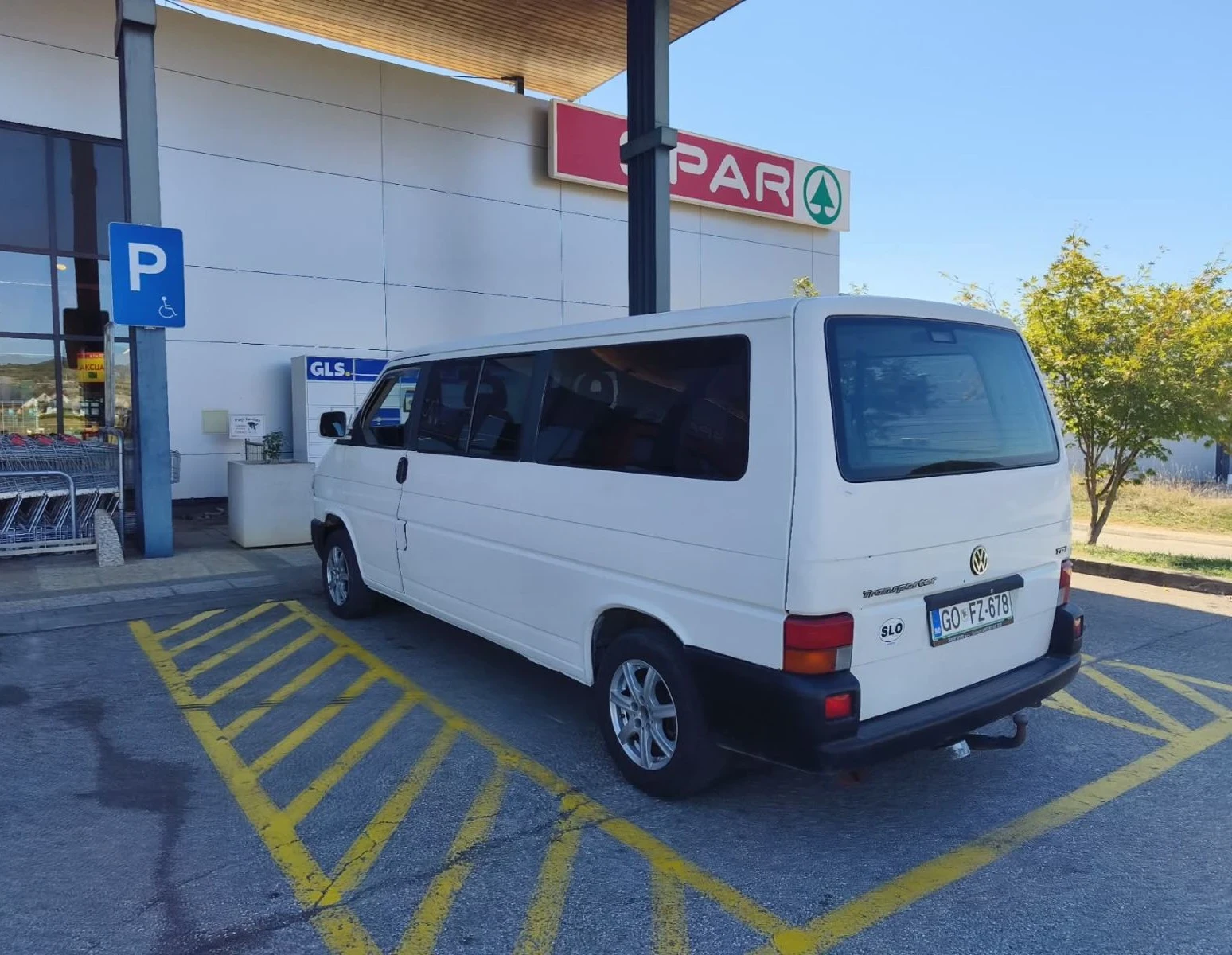 VW Caravelle 2.5 TDI , снимка 12 - Бусове и автобуси - 56637612