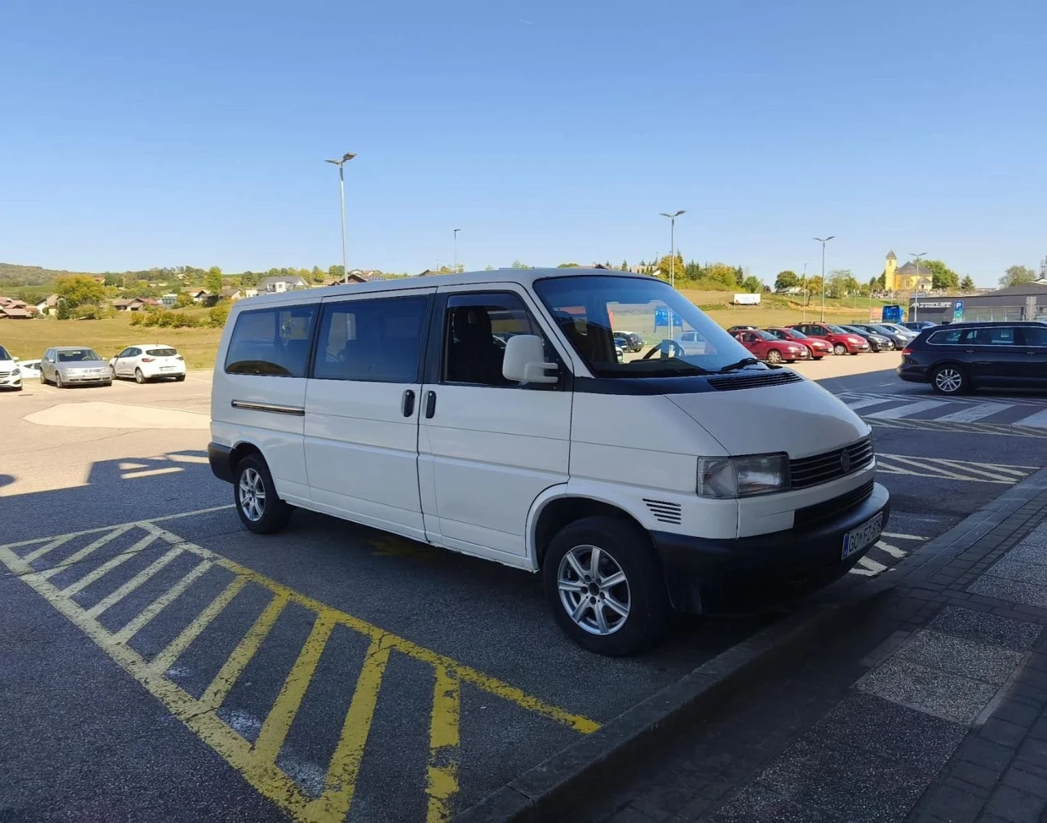VW Caravelle 2.5 TDI , снимка 11 - Бусове и автобуси - 56637612