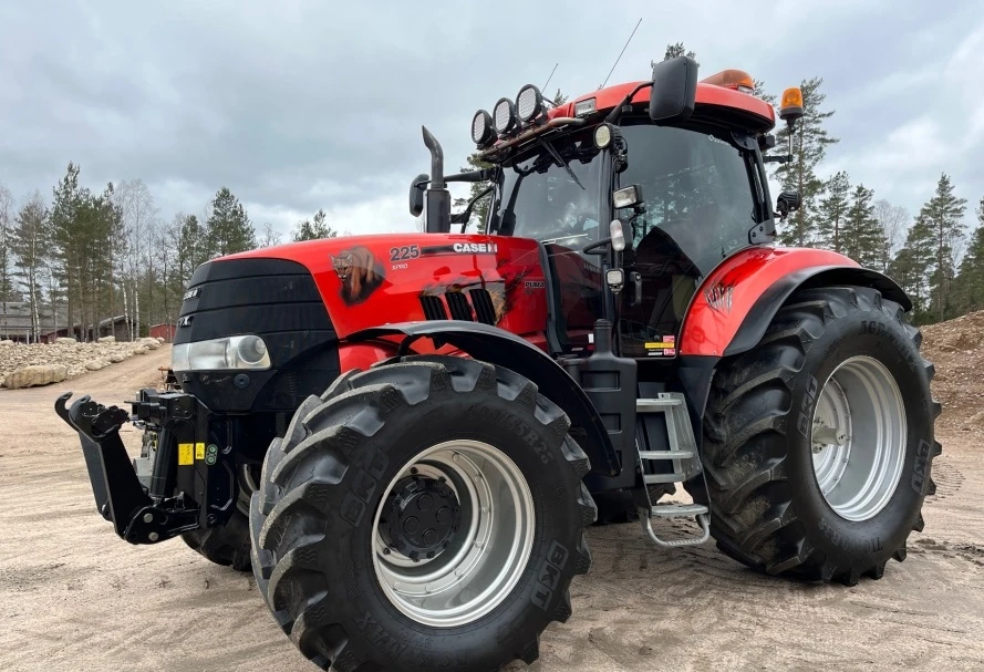 Трактор CASE IH 225 Puma