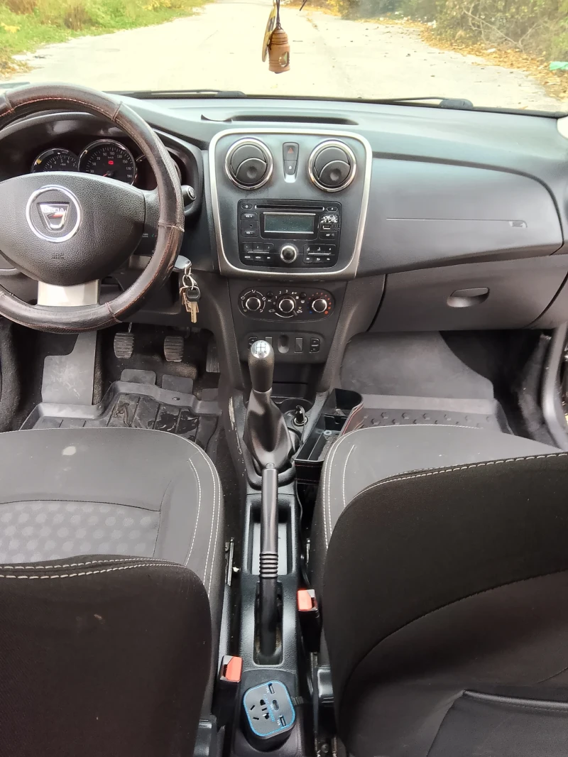 Dacia Logan 1.5 dci, снимка 8 - Автомобили и джипове - 48046827