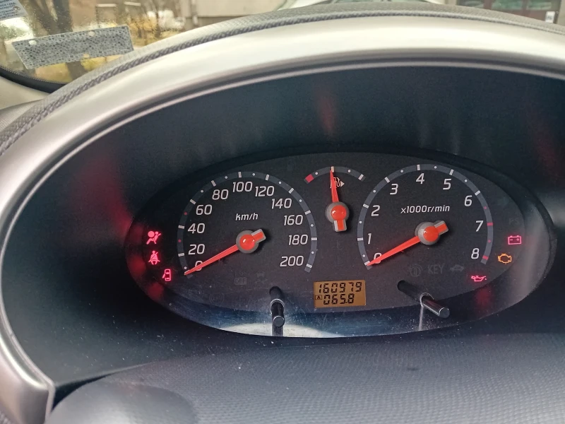 Nissan Micra 1.2, снимка 11 - Автомобили и джипове - 48877701