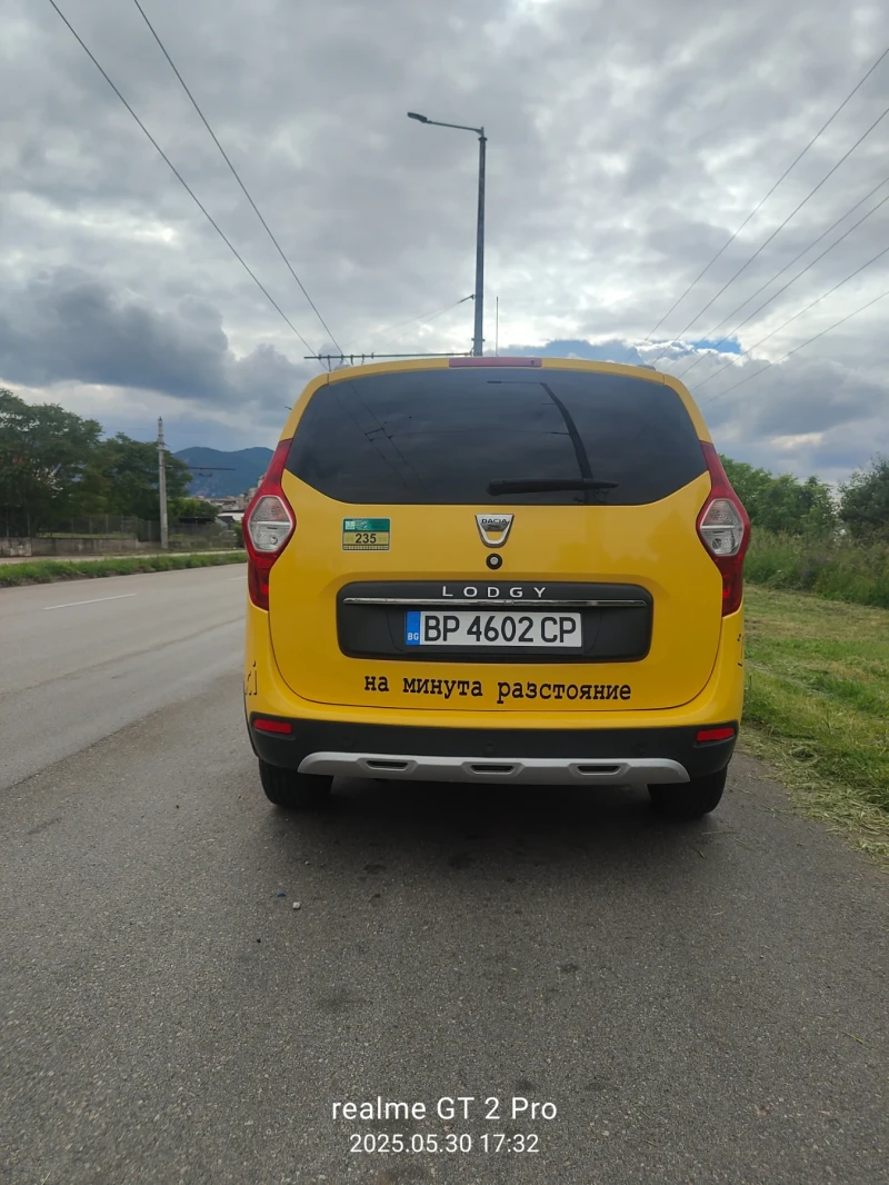 Dacia Lodgy 1.6I LPG 7 МЕСТА, снимка 3 - Автомобили и джипове - 51002037