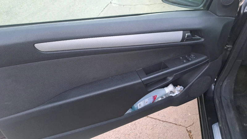 Opel Astra GTC, снимка 9 - Автомобили и джипове - 52517220