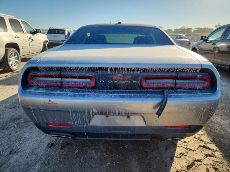 Dodge Challenger 3.6* V6* 8ZF* ПОДГРЕВ* КАМЕРА* КЕЙЛЕС* LANE* ASSIS, снимка 6 - Автомобили и джипове - 52935986