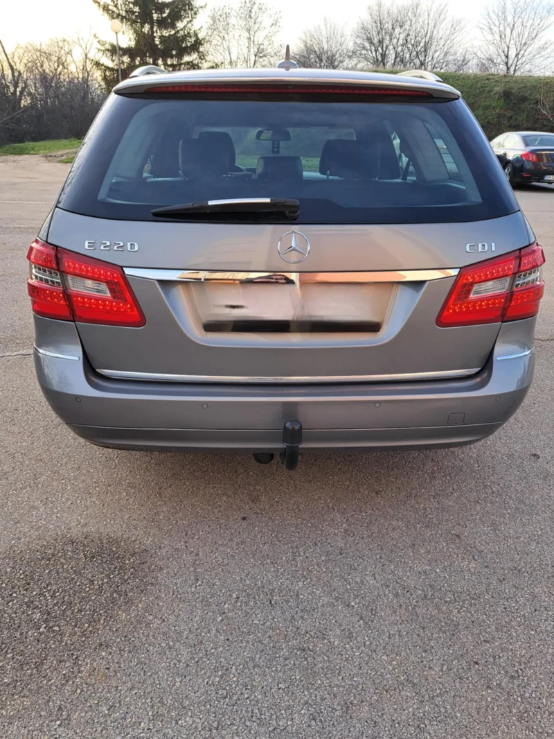 Mercedes-Benz E 220 170 к. с. , снимка 8 - Автомобили и джипове - 52839703