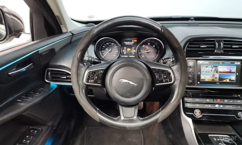 Jaguar XE, снимка 13 - Автомобили и джипове - 53457158