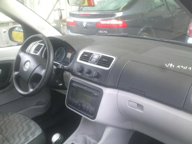 Skoda Roomster 1.2i/1.2 TSI/1.4TDi, снимка 5 - Автомобили и джипове - 31077894