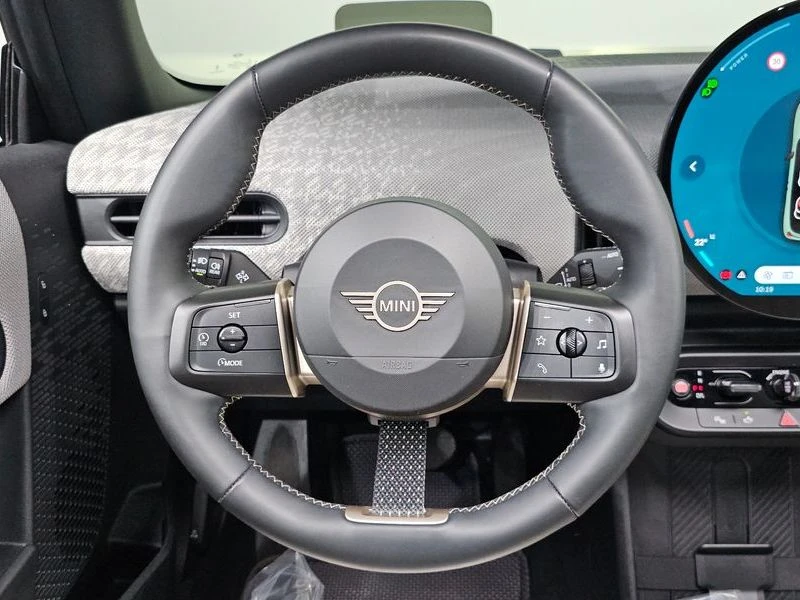 Mini Cooper Favoured| 192к.с.| ВКЛ.ТЕХНОТЕСТ, снимка 13 - Автомобили и джипове - 55642813