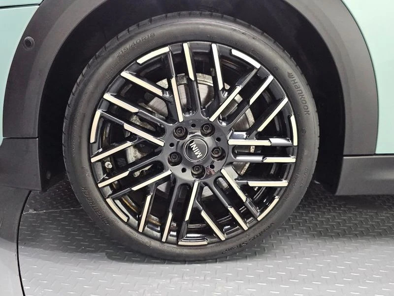 Mini Cooper Favoured| 192к.с.| ВКЛ.ТЕХНОТЕСТ, снимка 5 - Автомобили и джипове - 55642813