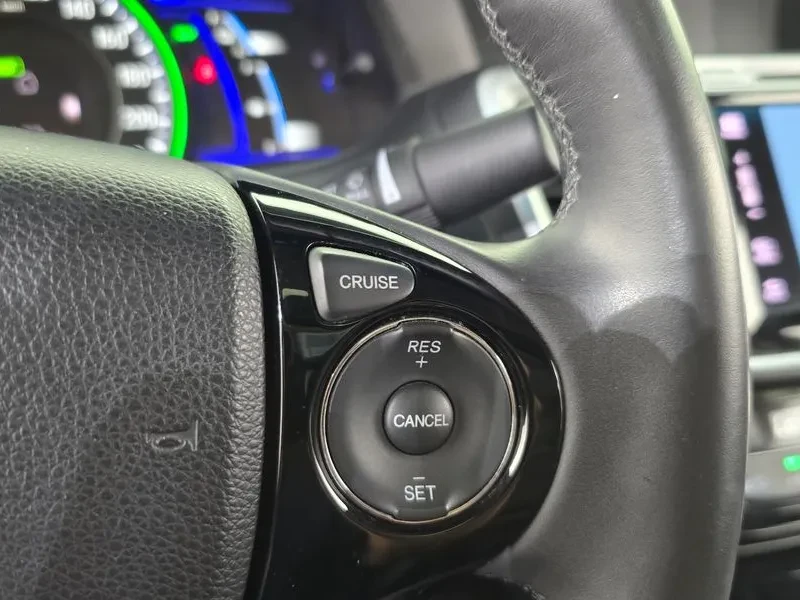 Honda Accord 2.0 HYBRID, снимка 17 - Автомобили и джипове - 55796283