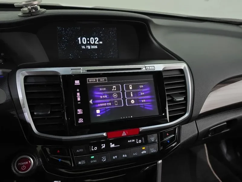 Honda Accord 2.0 HYBRID, снимка 12 - Автомобили и джипове - 55796283
