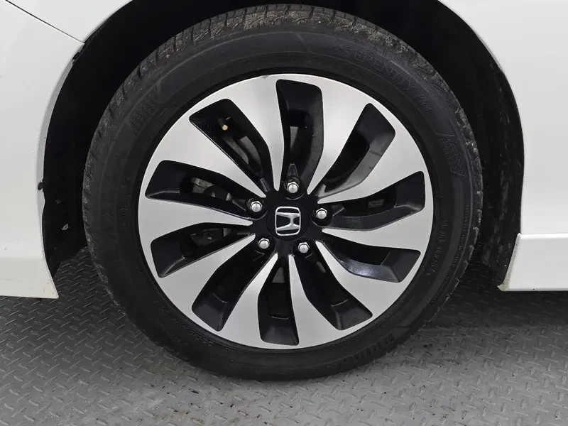 Honda Accord 2.0 HYBRID, снимка 5 - Автомобили и джипове - 55796283